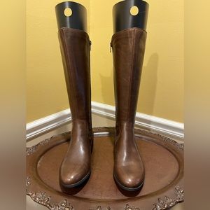 Beautiful NWOT Born Riding Style boots.